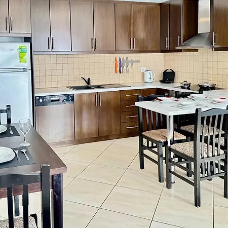 Big Terrace * Sarandë